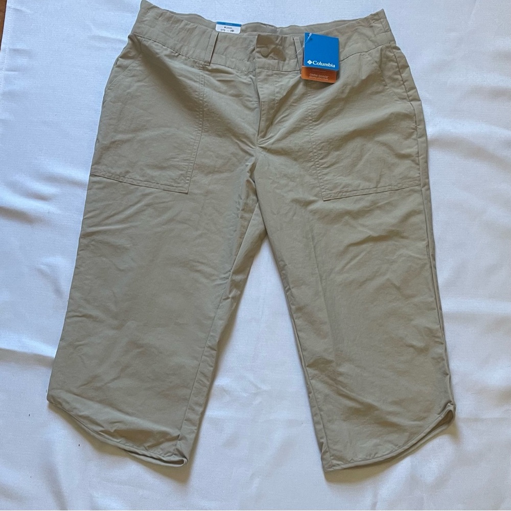 Columbia L Beige Capri Pants Women Omni-Wick Omni-Shade UPF 50 Active Fit